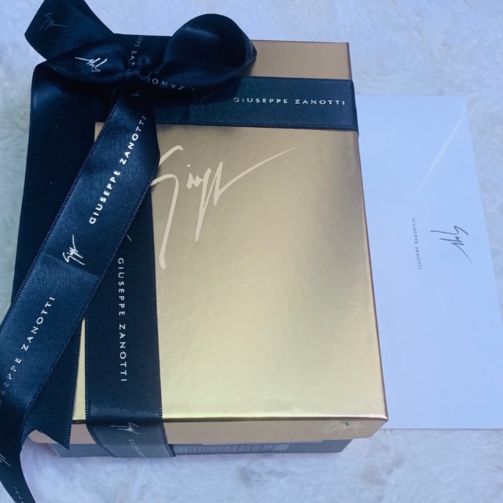 ⭐️giuseppe zanotti BNIB animal print baby sneakers - Picture 10 of 12